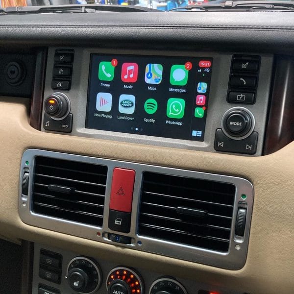 Land Rover Apple CarPlay & Android Auto